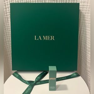 LA MER lifting and firming serum